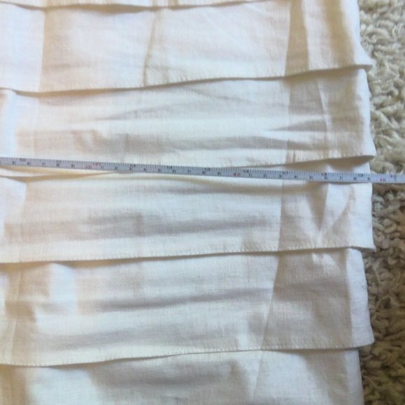 𝅺Larry Levine white pencil skirt, excellent condition. - Picture 4 of 5